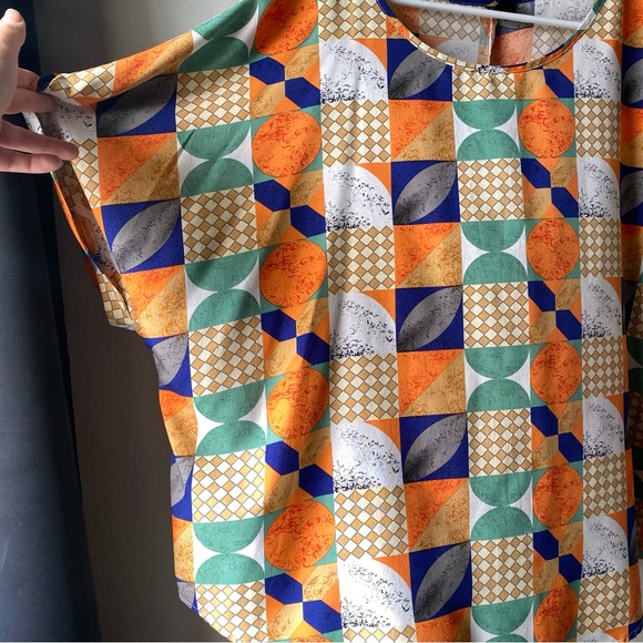 Abstract Pattern Blouse - 4XL - Picture 2 of 3